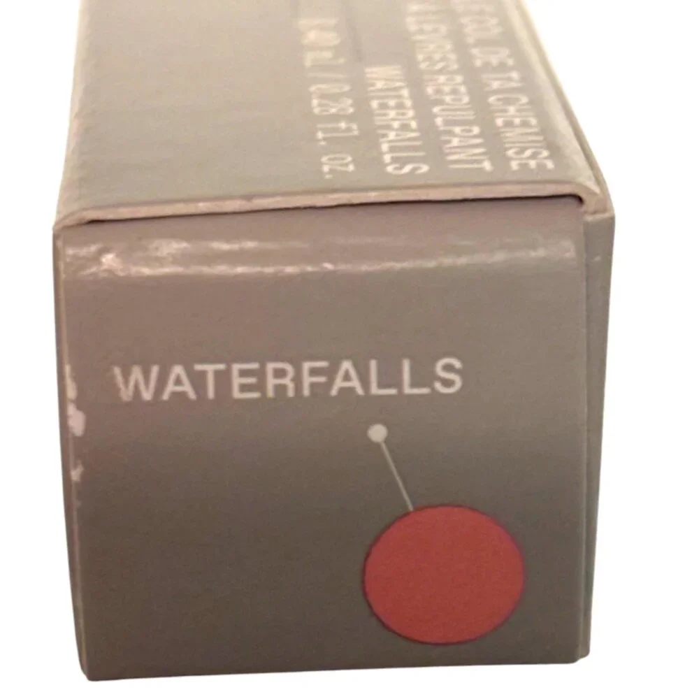 r.e.m. beauty On Your Collar Plumping Lip Gloss – Waterfalls – 0.28 oz – NEW‎